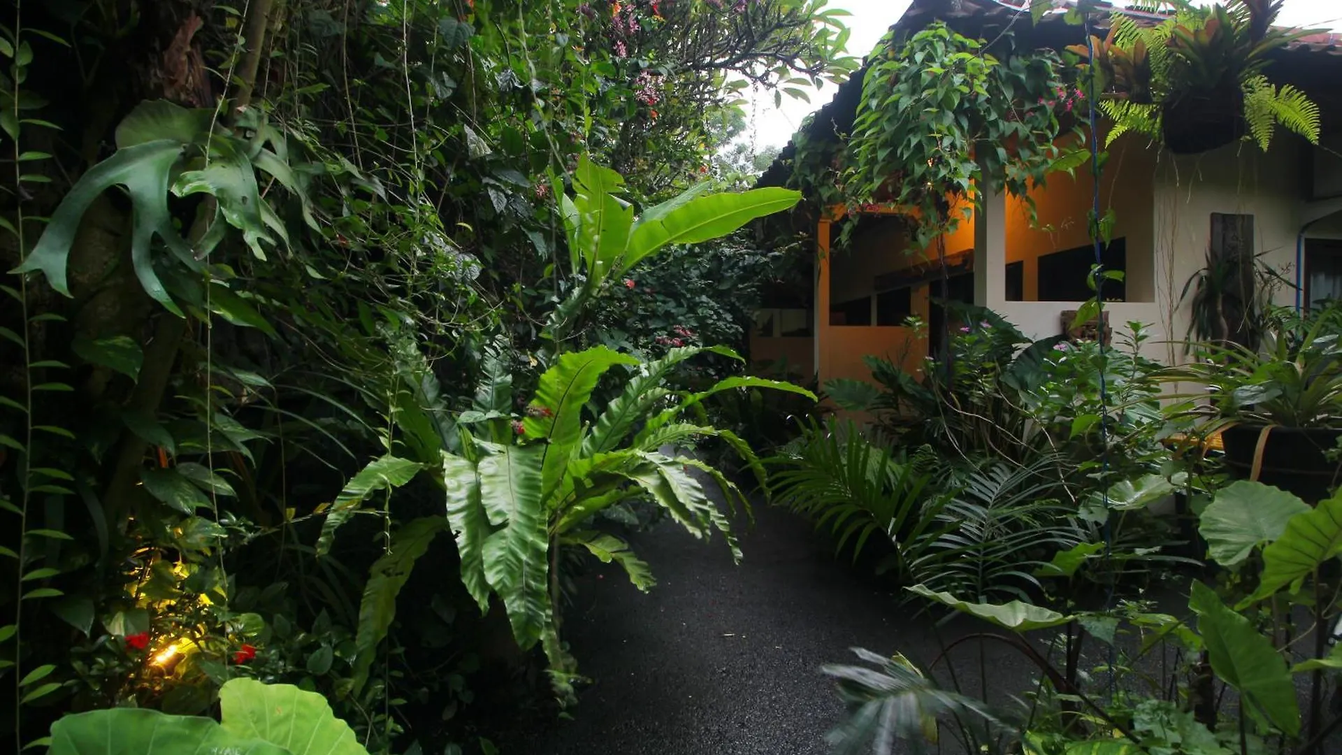 Sari Gong Guest House, A Trishula Collection Ubud 0*,  Indonesië