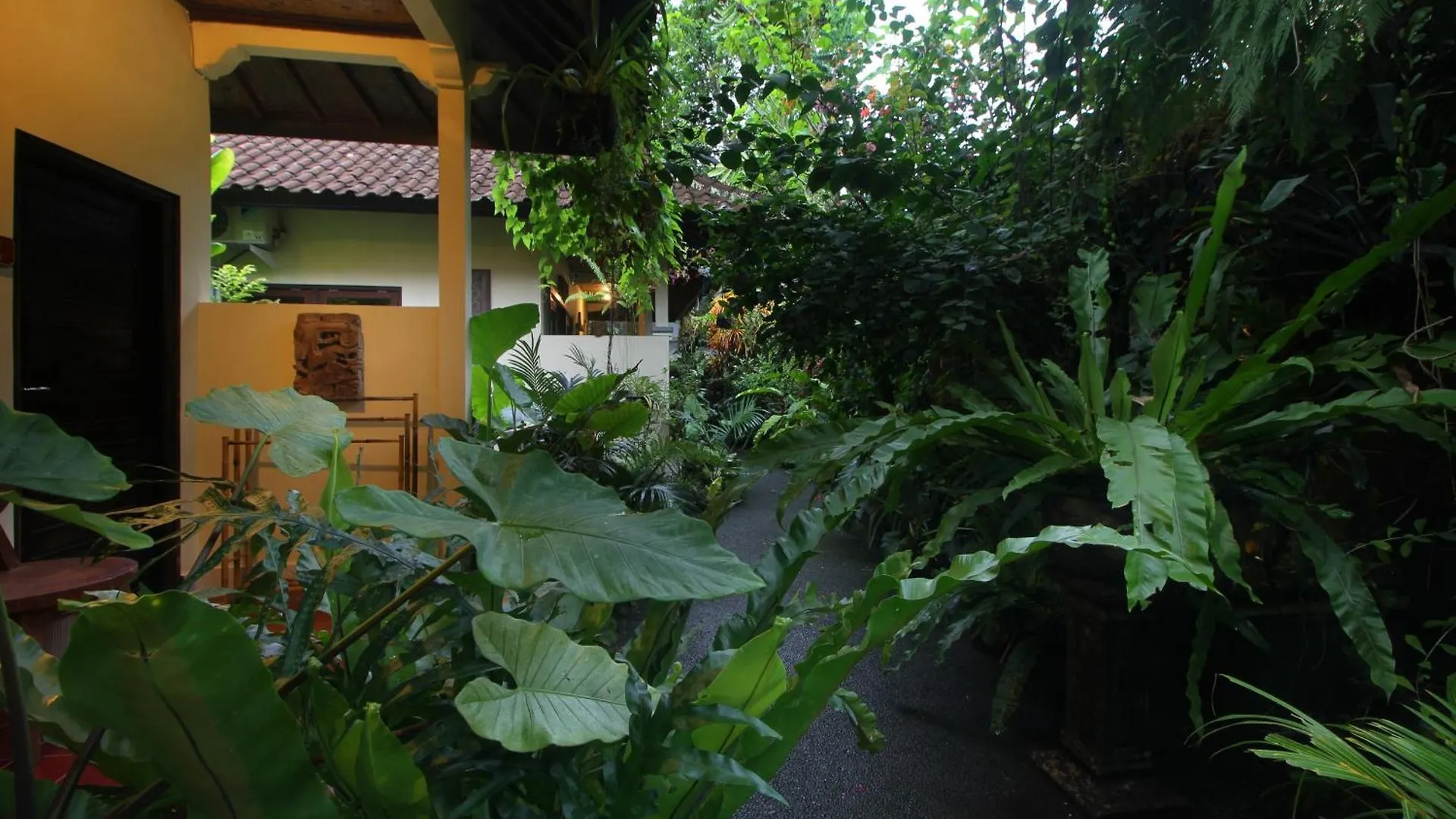 Sari Gong Guest House, A Trishula Collection Ubud 0*,